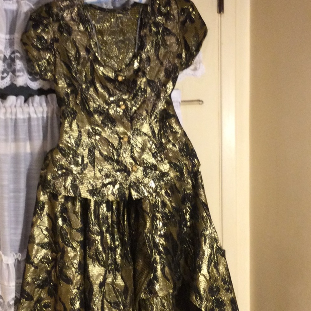 Beautiful Gold and Black Skirt Set